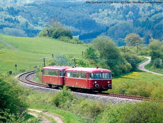 Eifel-Querbahn mit Schienen-Triebwagen VT96